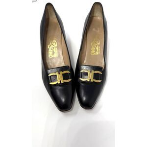 Salvatore Ferragamo VTG Black Leather Pumps Gold Logo Buckle Womens Size 9 AA